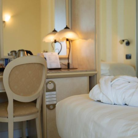 Hotel London Viareggio Exterior foto
