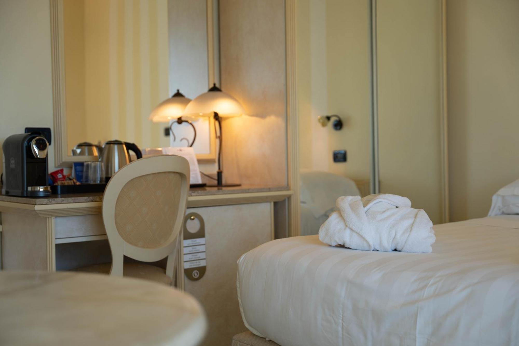 Hotel London Viareggio Exterior foto