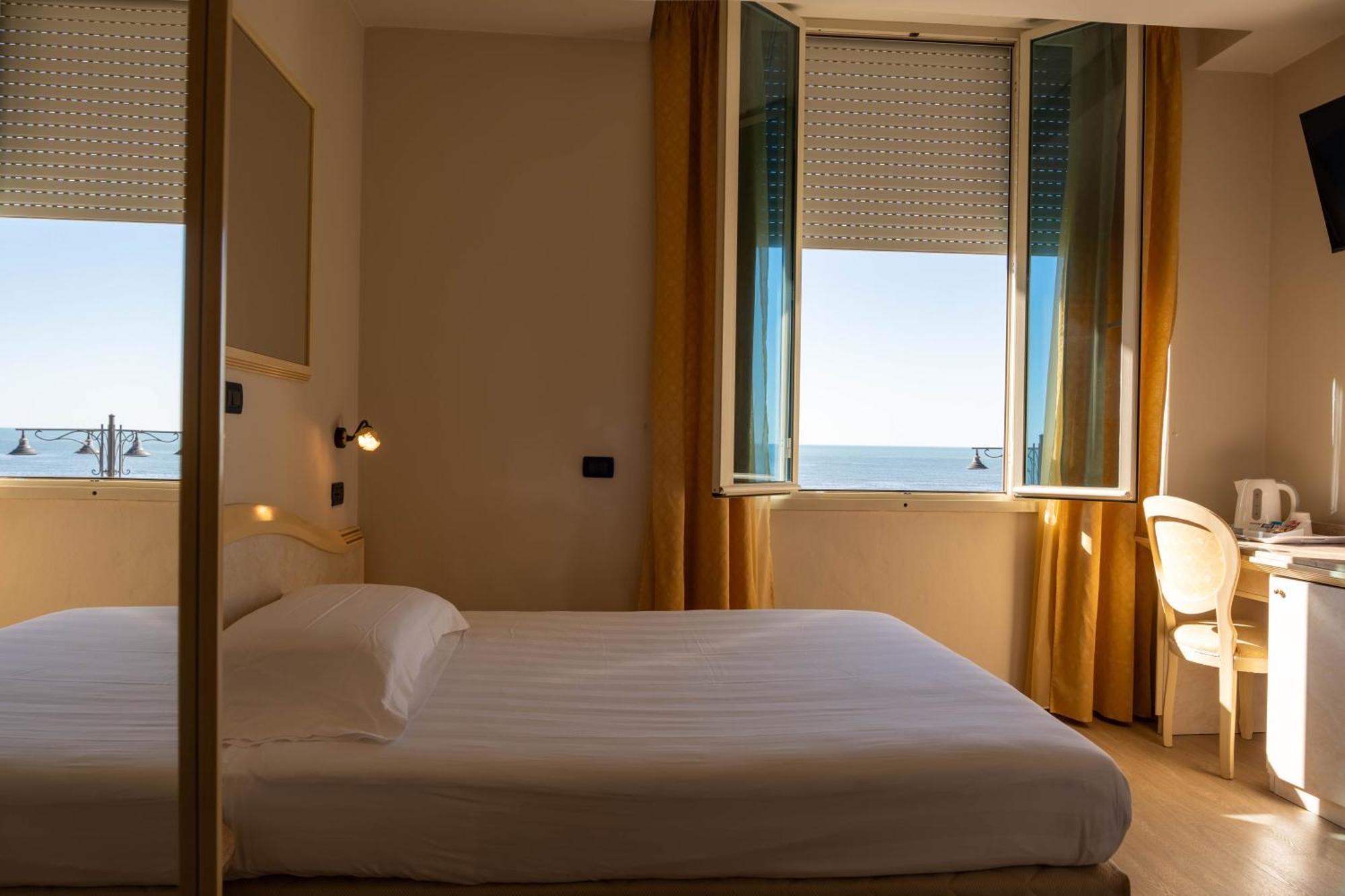 Hotel London Viareggio Exterior foto