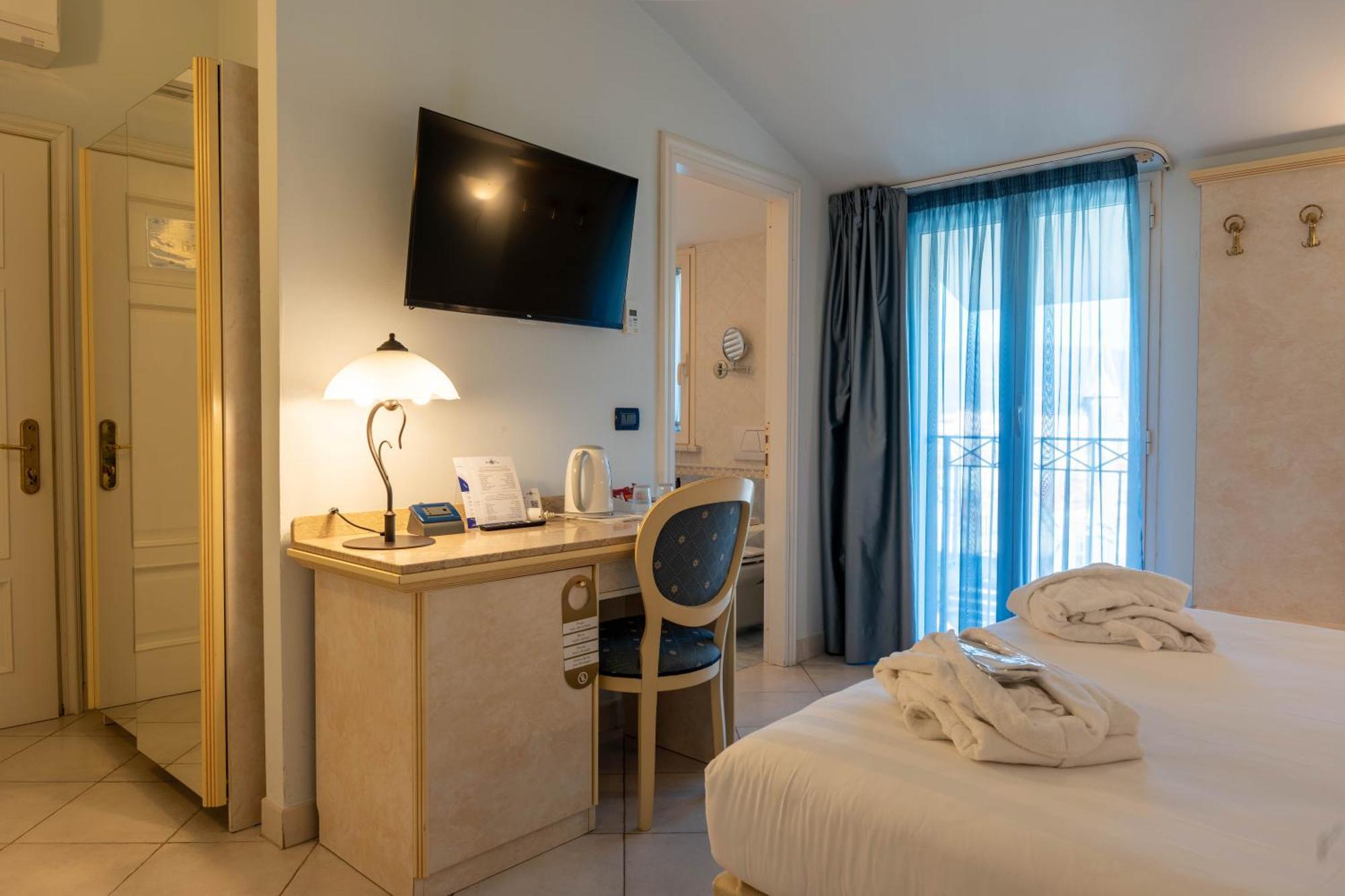 Hotel London Viareggio Exterior foto